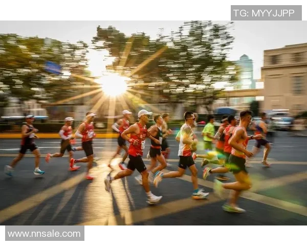 南京攀岩队在马拉松大满贯中的力量展现与精彩点评